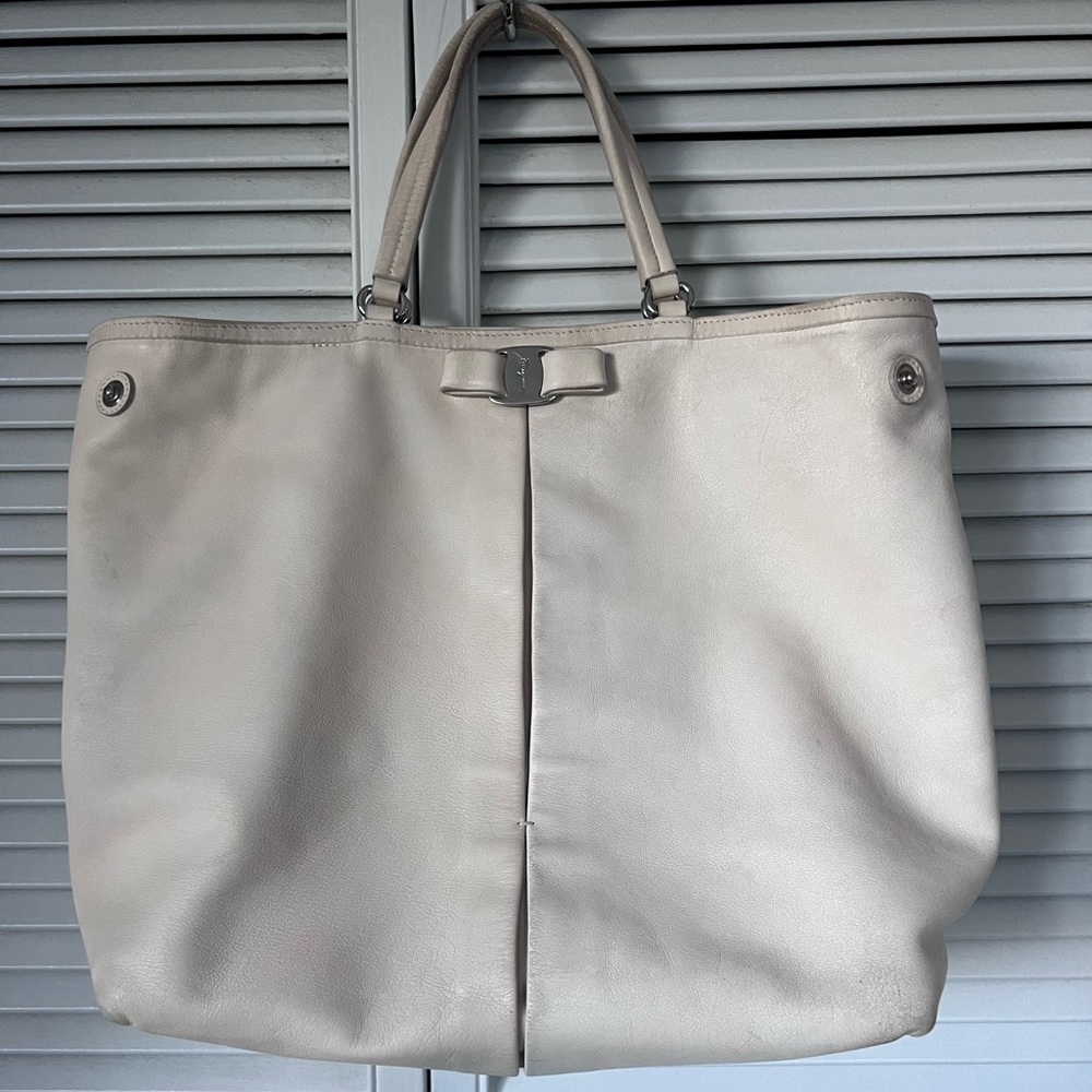 EUC Salvatore Ferragamo Large Shoulder/Handbag